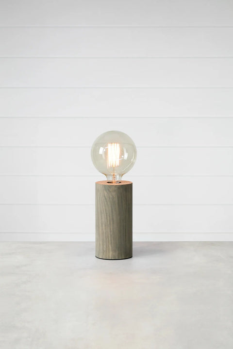 Markslöjd LEGNA – pöytävalaisin, harmaaksi petsattu – tuotekuva
