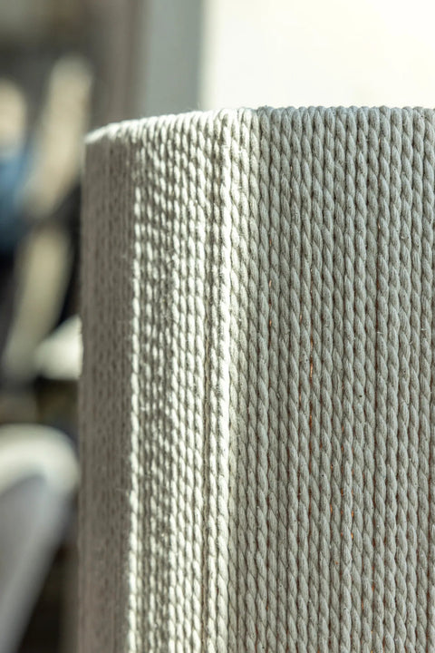 Markslöjd VIELA – pöytävalaisin, beige – yksityiskohta lähikuvassa