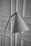 Markslöjd FUNIL – LED-lattiavalaisin, beige – yksityiskohta lähikuvassa