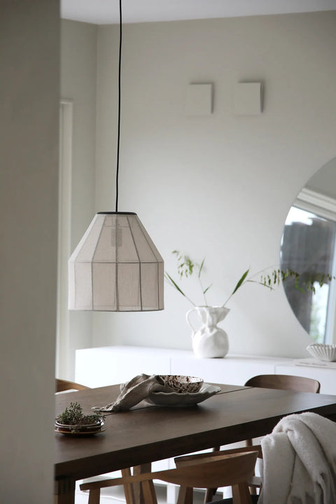 Markslöjd AIKO – riippuvalaisin, beige/musta – sisustuskuva