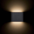 CHOIX 114 LED-seinävalaisin, kaksisuuntainen valaistus, valo päällä.