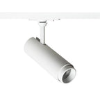 Valkoinen FOCUS 12 LED-spotlight 1-vaihekiskoon asennettuna, pyöreä valaisinrunko ja säädettävä valonlähde.