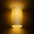 CALLUM RR4 250 seinävalaisin pimeässä, lämmin LED-valaistus sivuprofiilissa, moderni design.