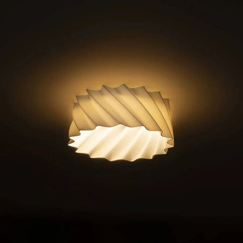 Hämärässä valaistu MARENGA RW2 LED-valaisin
