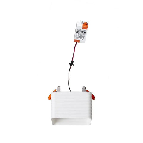 MARENGA SQR3 60 LED-valaisimen liitäntä ja ohjain mukana