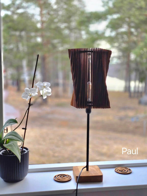 Nordland Design Paul -pöytävalaisin, kullanruskea – valmistajan mallikuva
