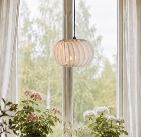 Nordland Design Fiona -ikkunavalaisin, koko M, tummantammen sävy – tuotegallerian kuva 2